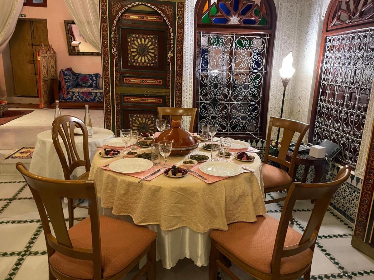 Dar Alkatib Meknes Acomodação com café da manhã Exterior foto